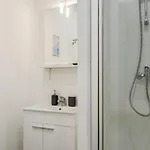 Equipped In The Heart Of The Stations דירה ליל